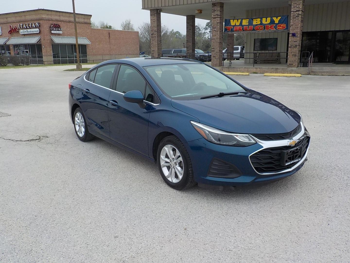 2019 Blue /Gray Chevrolet Cruze LT (1G1BE5SMXK7) , Automatic transmission, located at 1617 W Church Street, Livingston, TX, 77351, (936) 327-3600, 30.710995, -94.951157 - NICE!! If you need an economical ride to commute in look no further!! - Photo#1